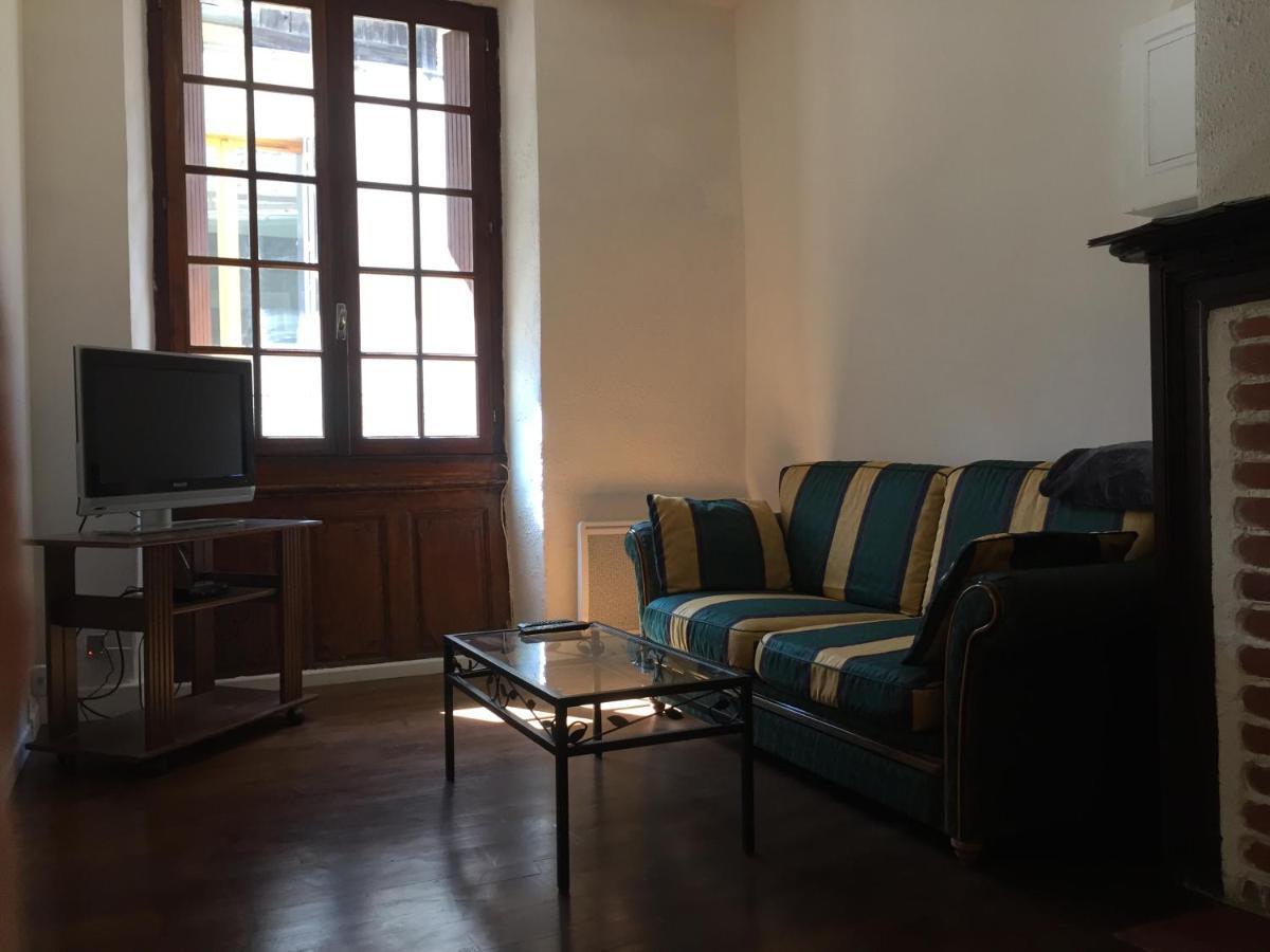 Centre Historic Apartment *